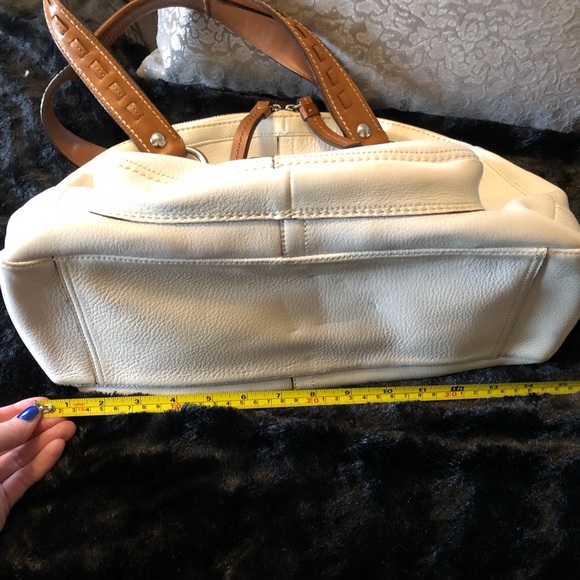 Coach Bag - Picture 4 of 8